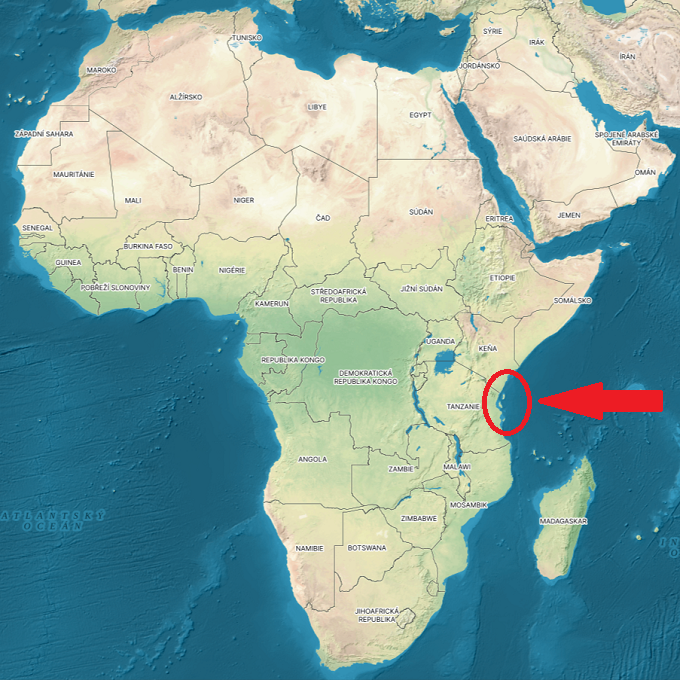 mapa Afriky s vyznačením ostrova Zanzibar s červenou šipkou