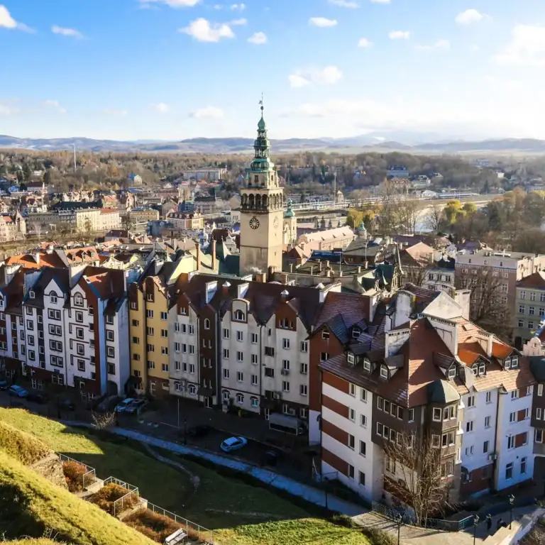 radnice a původní historické domy centra města Klodzko (Kladsko)